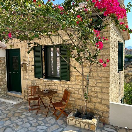 Villa Chrysavgi Stone House Katomerion Esterno foto