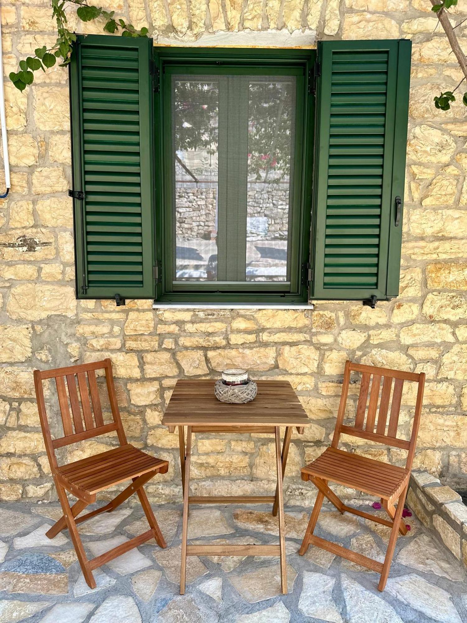 Villa Chrysavgi Stone House Katomerion Esterno foto