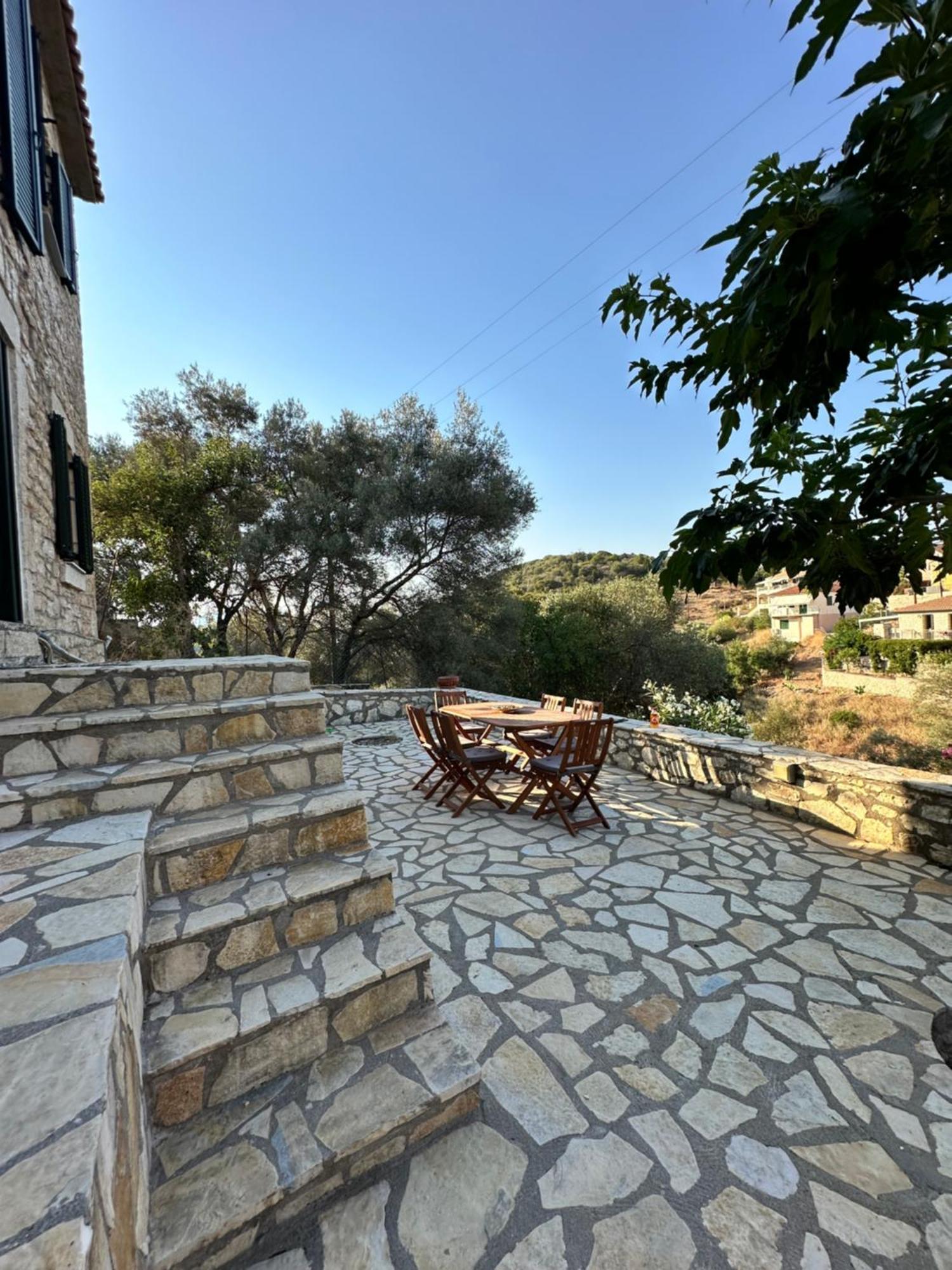 Villa Chrysavgi Stone House Katomerion Esterno foto