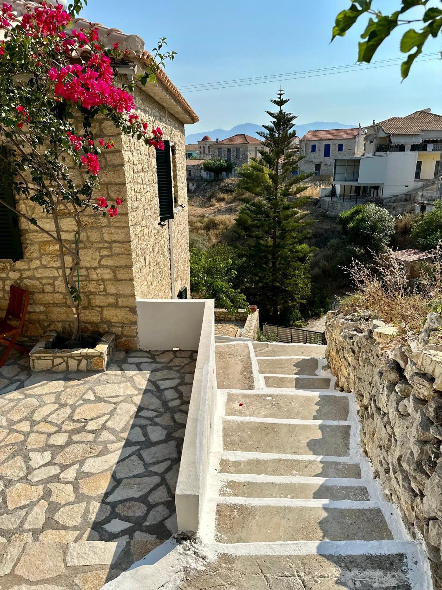 Villa Chrysavgi Stone House Katomerion Esterno foto