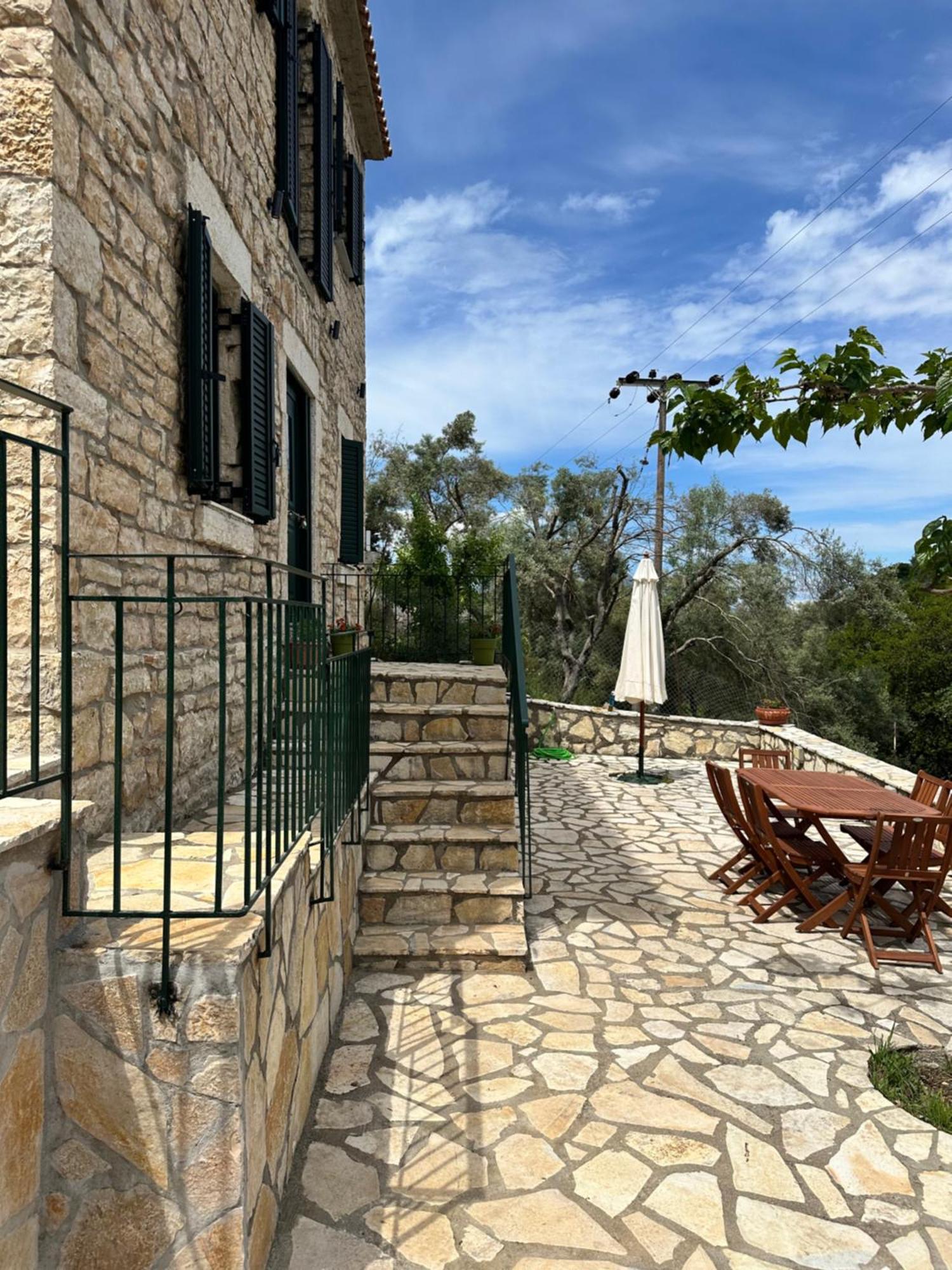 Villa Chrysavgi Stone House Katomerion Esterno foto
